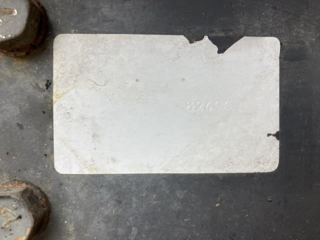 Tractor — Auction (lot 8451-1246)