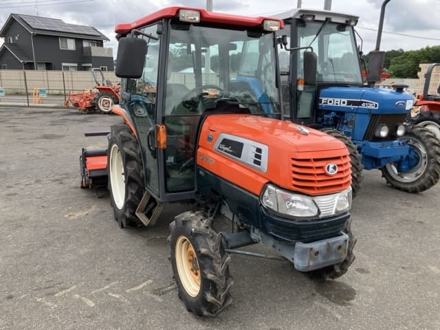Tractor — Auction (lot 8451-1247)