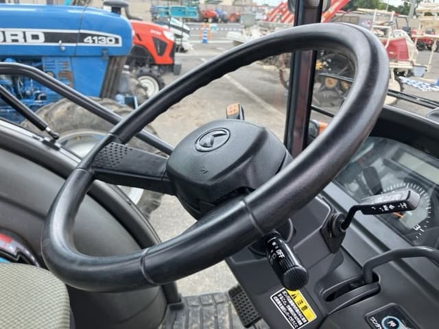 Tractor — Auction (lot 8451-1247)