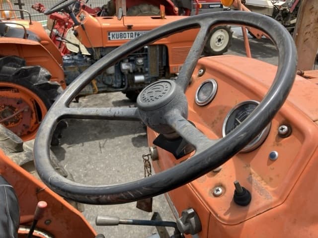 Tractor — Auction (lot 8451-1249)