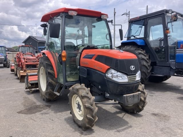 Tractor — Auction (lot 8451-1251)