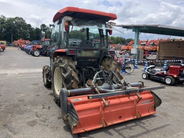 Tractor — Auction (lot 8451-1251)