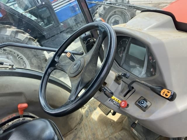 Tractor — Auction (lot 8451-1251)