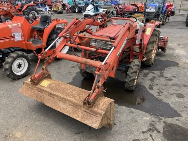 Tractor — Auction (lot 8451-1252)