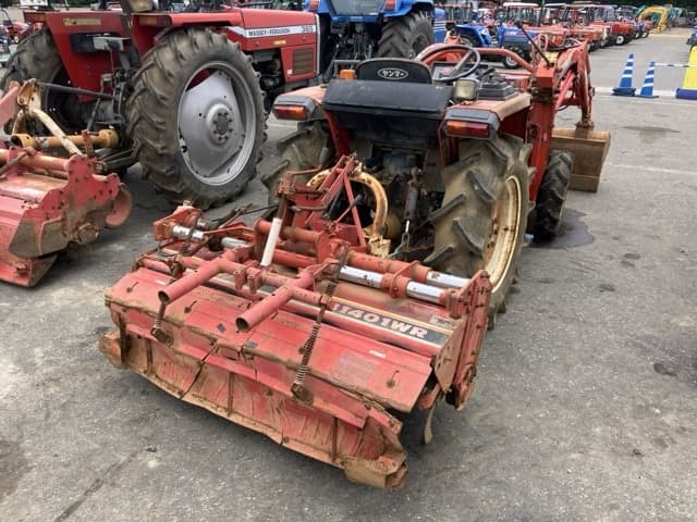Tractor — Auction (lot 8451-1252)