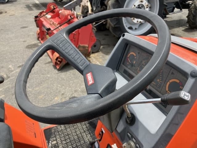 Tractor — Auction (lot 8451-1254)
