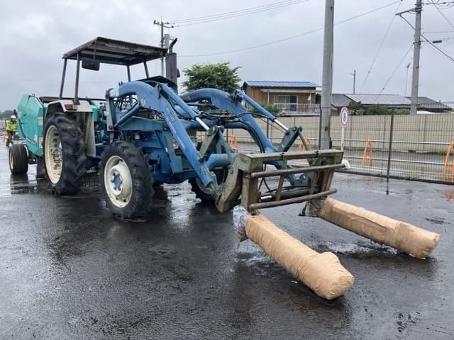 Tractor — Auction (lot 8451-1255)