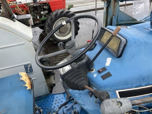 Tractor — Auction (lot 8451-1255)