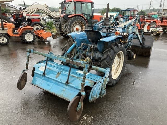 Tractor — Auction (lot 8451-1257)