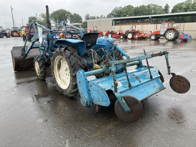 Tractor — Auction (lot 8451-1257)