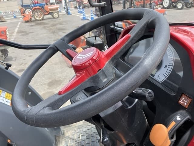 Tractor — Auction (lot 8451-1259)