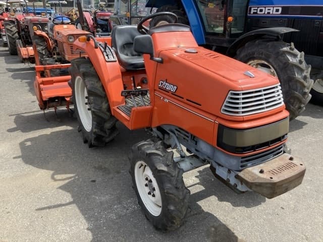 Tractor — Auction (lot 8451-1264)