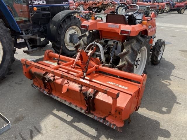 Tractor — Auction (lot 8451-1264)