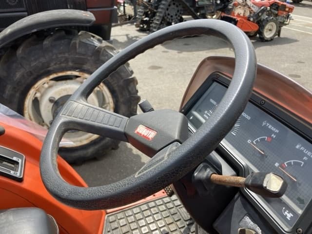 Tractor — Auction (lot 8451-1264)