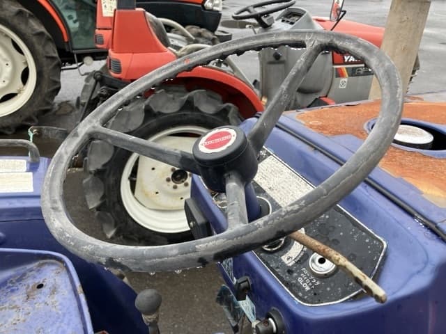 Tractor — Auction (lot 8451-1265)