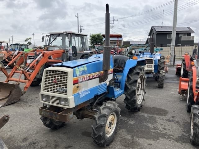Tractor — Auction (lot 8451-1267)