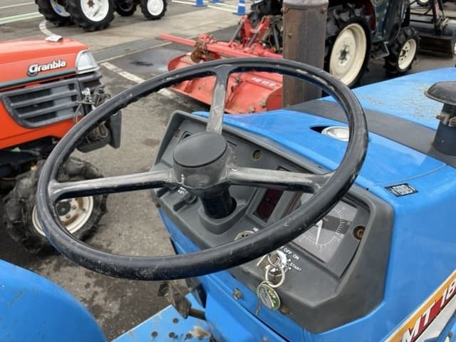 Tractor — Auction (lot 8451-1267)