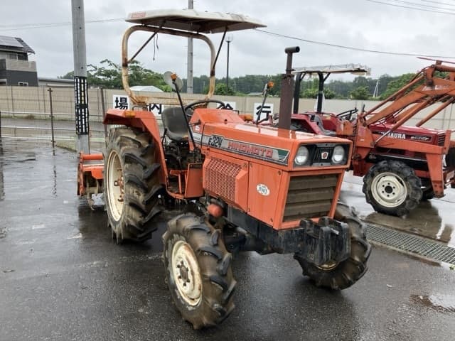 Tractor — Auction (lot 8451-1268)