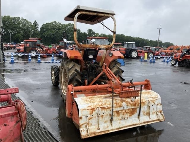 Tractor — Auction (lot 8451-1268)