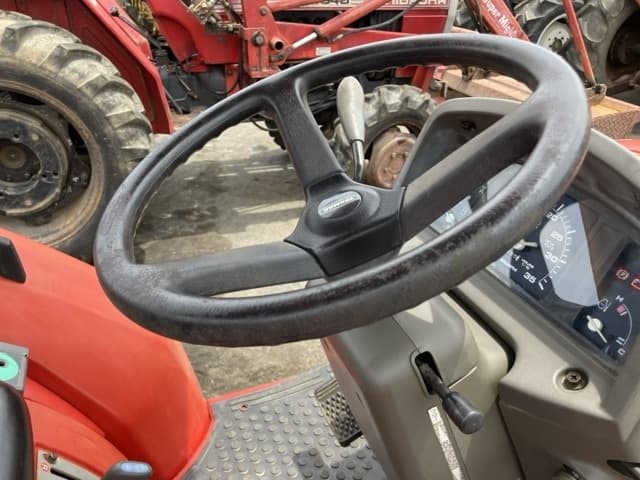 Tractor — Auction (lot 8451-1269)
