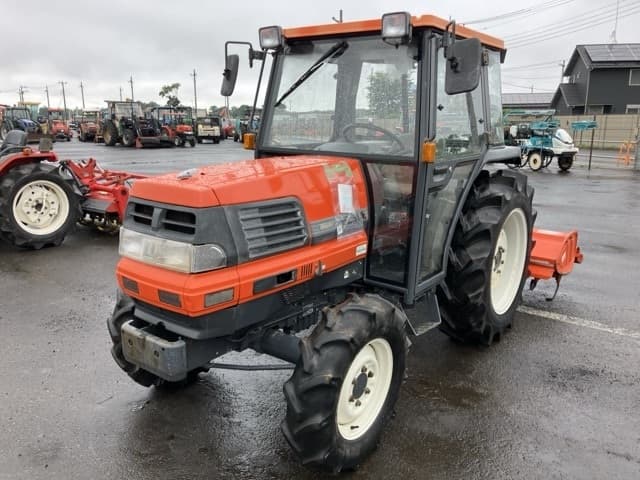Tractor — Auction (lot 8451-1270)