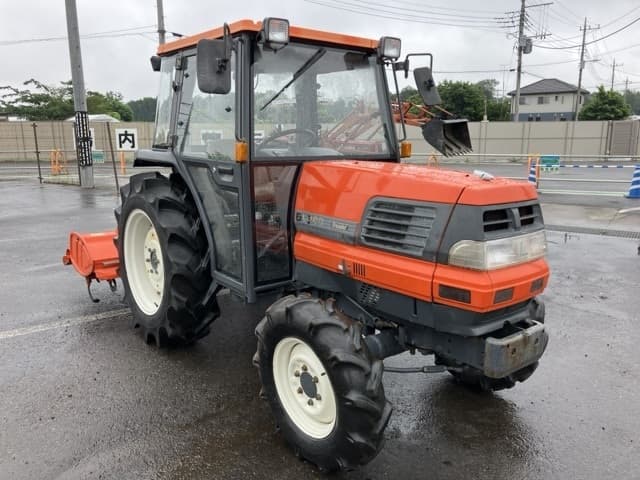 Tractor — Auction (lot 8451-1270)