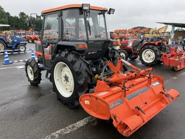 Tractor — Auction (lot 8451-1270)