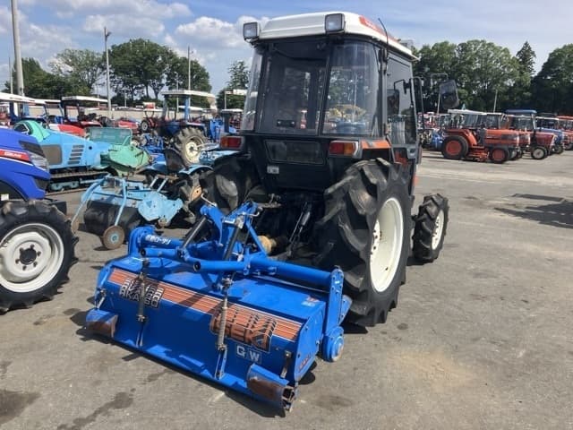 Tractor — Auction (lot 8451-1271)