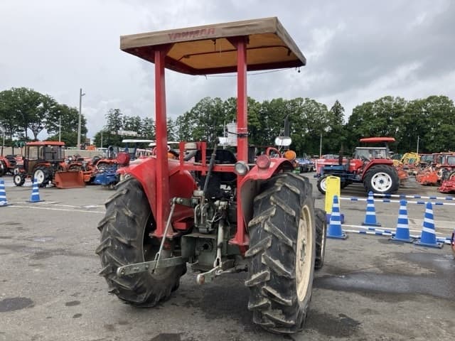 Tractor — Auction (lot 8451-1276)