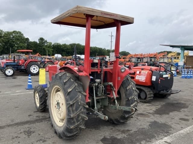 Tractor — Auction (lot 8451-1276)