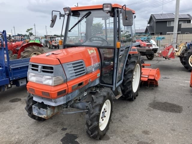 Tractor — Auction (lot 8451-1280)