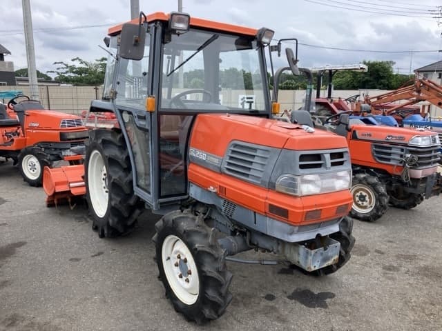 Tractor — Auction (lot 8451-1280)