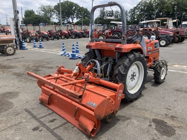 Tractor — Auction (lot 8451-1282)