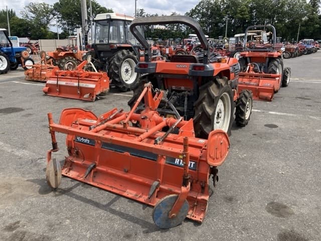 Tractor — Auction (lot 8451-1283)