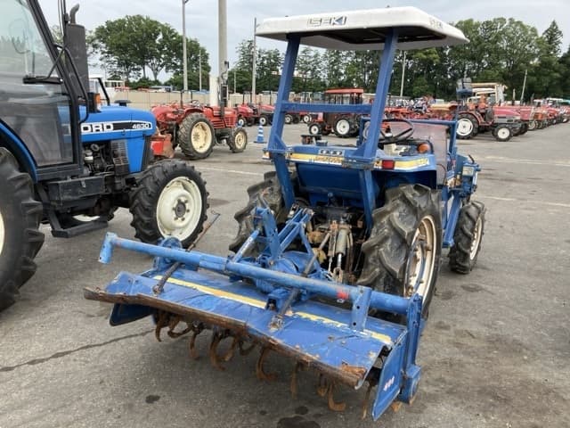 Tractor — Auction (lot 8451-1284)