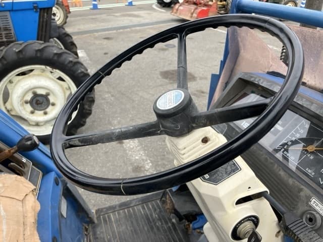 Tractor — Auction (lot 8451-1284)