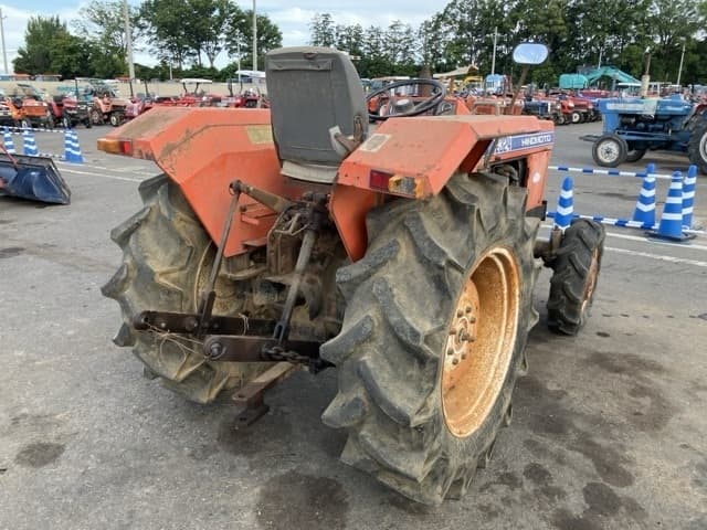 Tractor — Auction (lot 8451-1285)