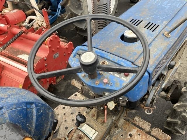 Tractor — Auction (lot 8451-1287)