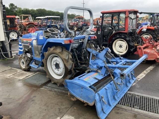 Tractor — Auction (lot 8451-1288)