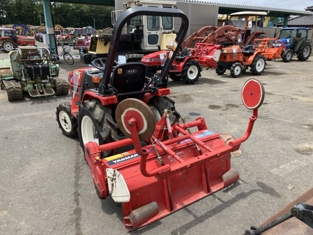 Tractor — Auction (lot 8451-1289)