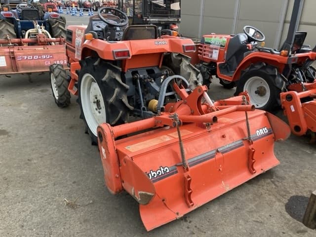 Tractor — Auction (lot 8451-1290)