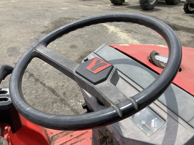 Tractor — Auction (lot 8451-1292)