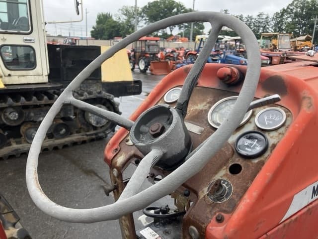 Tractor — Auction (lot 8451-1294)