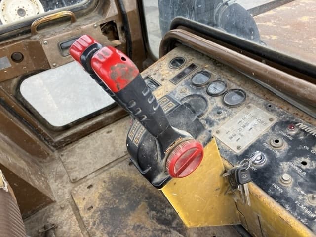 Tractor — Auction (lot 8451-1296)
