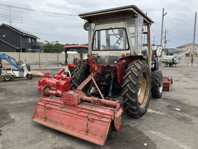 Tractor — Auction (lot 8451-1297)