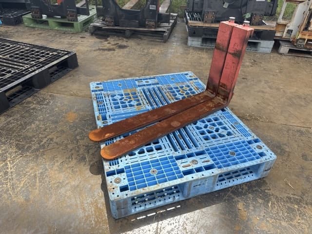 Forklift Nail — Auction (lot 8451-13003)