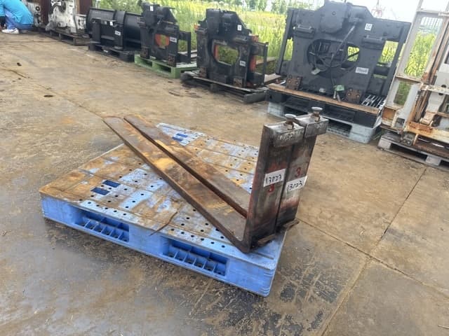 Forklift Nail — Auction (lot 8451-13004)