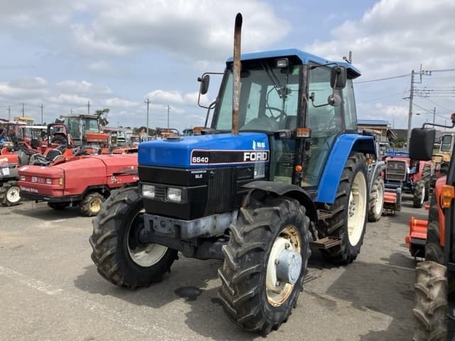 Tractor — Auction (lot 8451-1304)