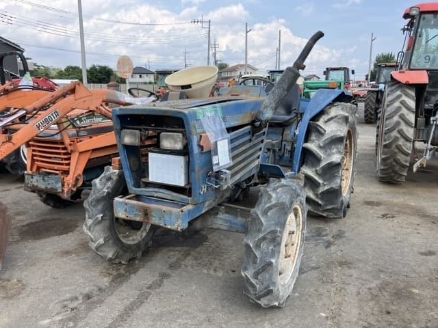 Tractor — Auction (lot 8451-1306)
