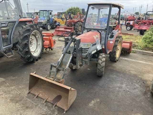 Tractor — Auction (lot 8451-1307)